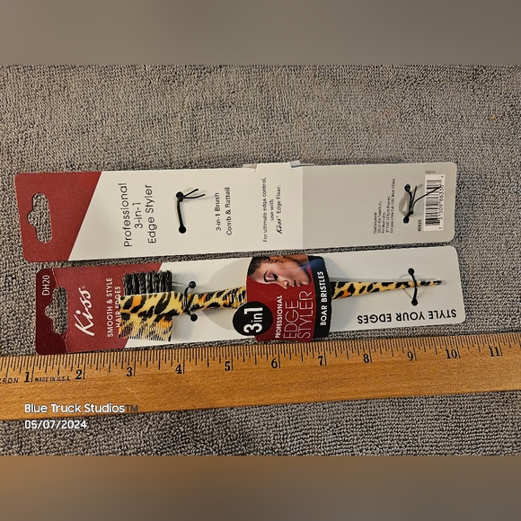 KISS Professional Edge Styler | 3 in 1 | Brush Comb Rattail | Set of 2 - Picture 3 of 7